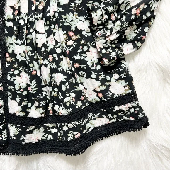 Anthropologie Eyelet Embroidered Pintuck Pleated Black Floral Peasant Top Size 0 - Picture 5 of 13